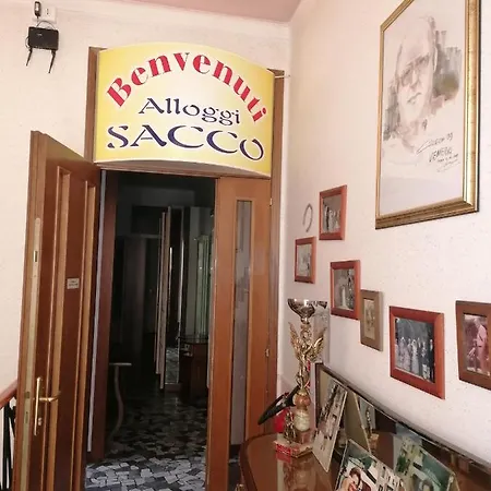 Sacco Alloggi 3*