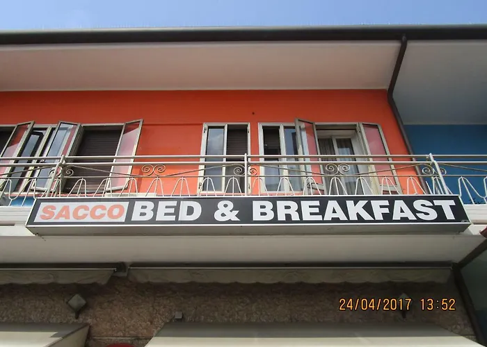 Bed & Breakfast Sacco Alloggi 3*